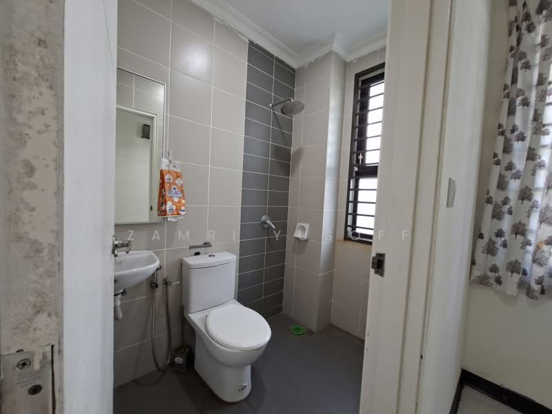 2-storey Terraced House for Rent in Alam Nusantara (Setia Alam) - Zamri Yusoff - Bathroom - PropertyGuru.com.my