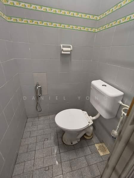 2-storey Terraced House for Sale in Taman Desa Cemerlang (Ulu Tiram) - Daniel Yong - Bathroom - PropertyGuru.com.my