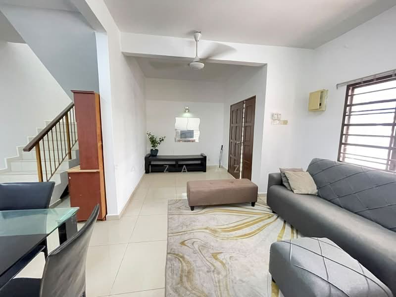 Rumah Teres untuk Dijual di Taman Reko Mutiara (Kajang) - Faiza Aziz - Living Room - PropertyGuru.com.my