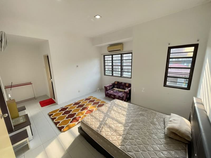 Rumah Teres untuk Dijual di Taman Reko Mutiara (Kajang) - Faiza Aziz - Bedroom - PropertyGuru.com.my