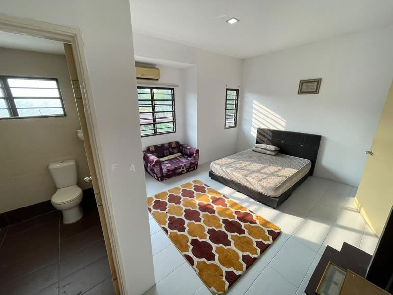 Rumah Teres untuk Dijual di Taman Reko Mutiara (Kajang) - Faiza Aziz - Bedroom - PropertyGuru.com.my