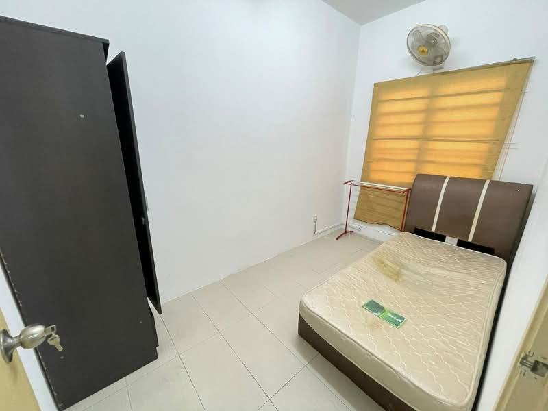 Rumah Teres untuk Dijual di Taman Reko Mutiara (Kajang) - Faiza Aziz - Bedroom - PropertyGuru.com.my