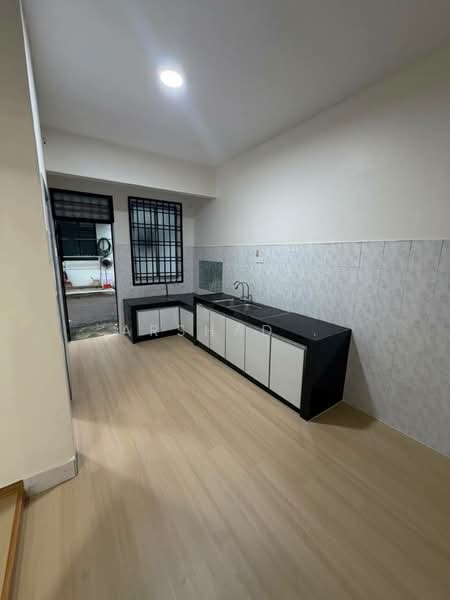 2-storey Terraced House for Sale in Pontian Besar (Pontian) - Arshad . - Kitchen - PropertyGuru.com.my