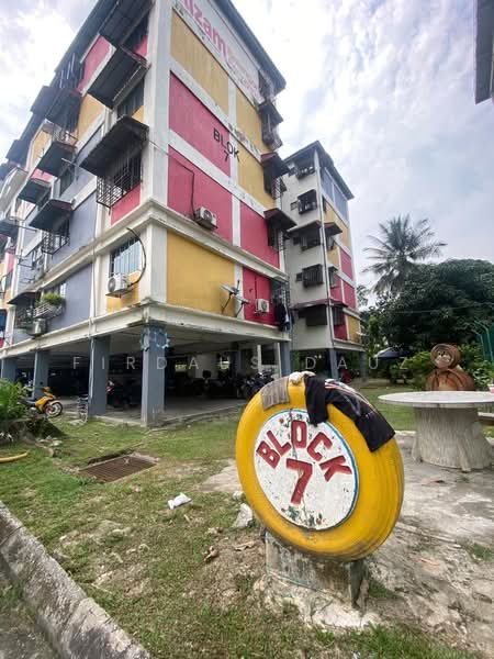 Rumah Flat untuk Dijual di Taman Sri Lembayung - Firdaus Dauz - PropertyGuru.com.my