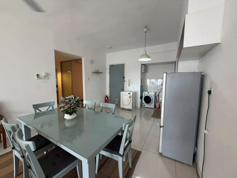 Kediaman Servis untuk Disewa di Renai Jelutong - Hamizah . - Dining Room - PropertyGuru.com.my