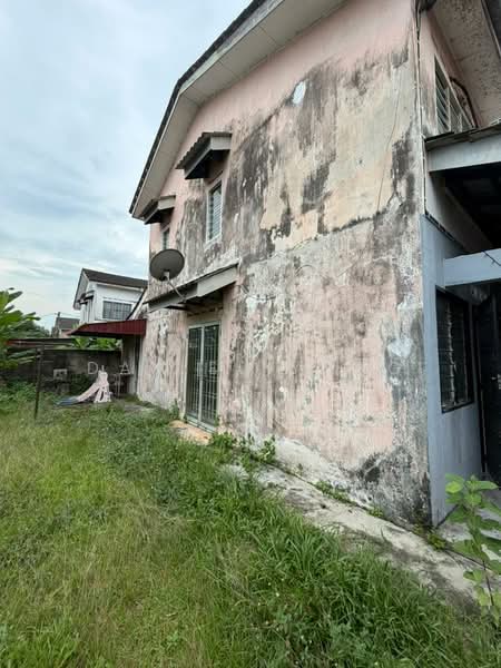 2-storey Terraced House for Sale in Taman Cahaya Masai (Pasir Gudang) - Daniel Yong - Exterior - PropertyGuru.com.my