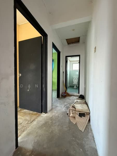 2-storey Terraced House for Sale in Taman Cahaya Masai (Pasir Gudang) - Daniel Yong - Corridor - PropertyGuru.com.my