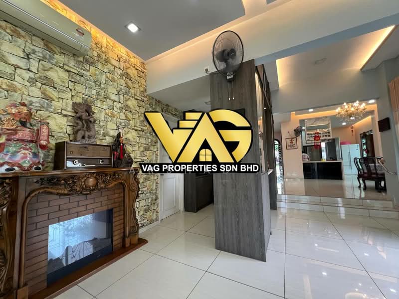 Bungalow House untuk Dijual di Senibong (Permas Jaya) - Arshad . - Living Room - PropertyGuru.com.my