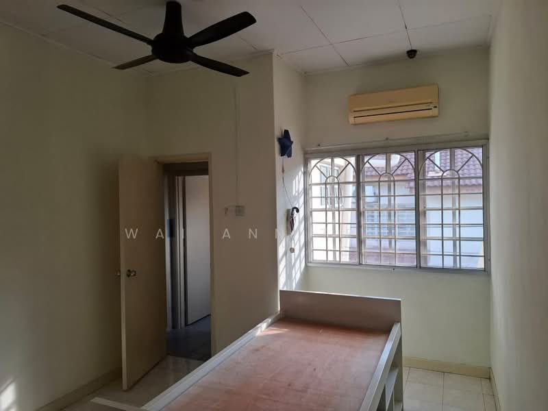 Rumah Teres 2-Tingkat untuk Disewa di Bandar Bukit Puchong (Puchong) - Wai Ann Teng - Bedroom - PropertyGuru.com.my