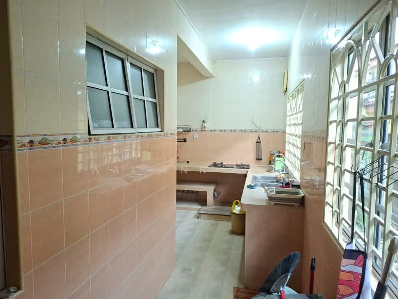 Rumah Teres 2-Tingkat untuk Disewa di Bandar Bukit Puchong (Puchong) - Wai Ann Teng - Kitchen - PropertyGuru.com.my