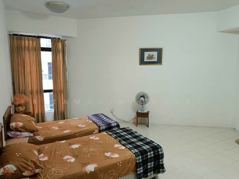 Pangsapuri untuk Dijual di Marina Cove Resort - Rizamudin Mugeni - Bedroom - PropertyGuru.com.my