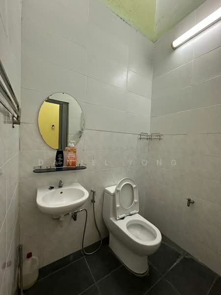 Rumah Teres 2-Tingkat untuk Dijual di Taman Impian Jaya (Senai) - Daniel Yong - Bathroom - PropertyGuru.com.my