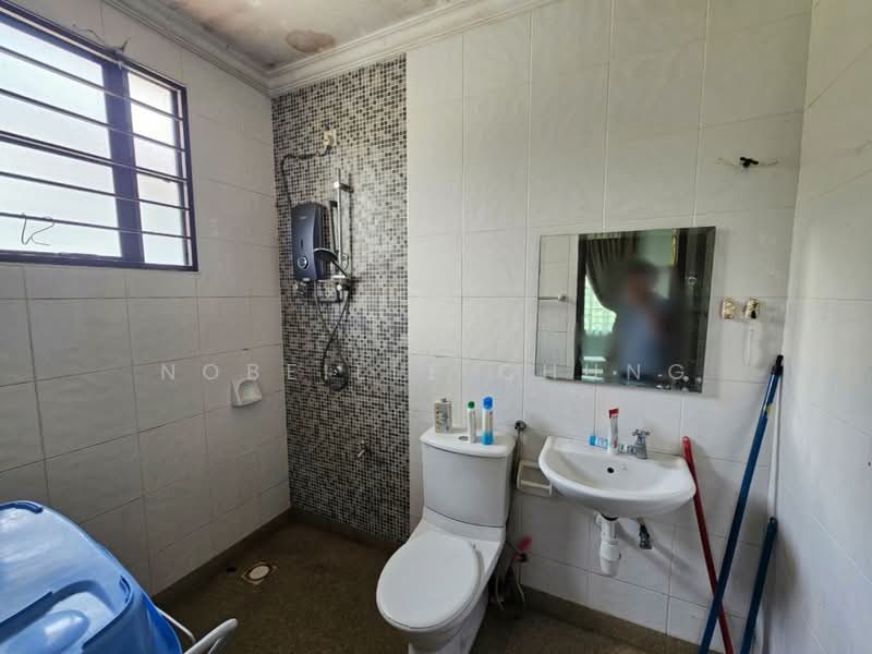 2-storey Terraced House for Sale in Putra Avenue (Subang Jaya) - Nobeille Chung - Bathroom - PropertyGuru.com.my