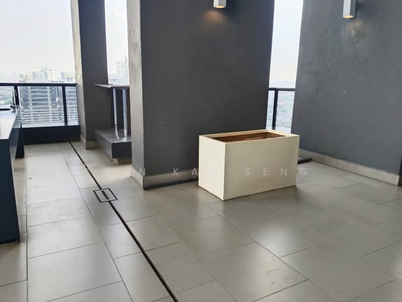 Kediaman Servis untuk Disewa di M City - Chen Kah Seng - Balcony - PropertyGuru.com.my