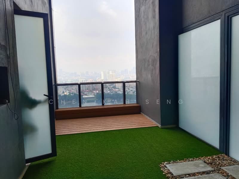 Kediaman Servis untuk Disewa di M City - Chen Kah Seng - Balcony - PropertyGuru.com.my