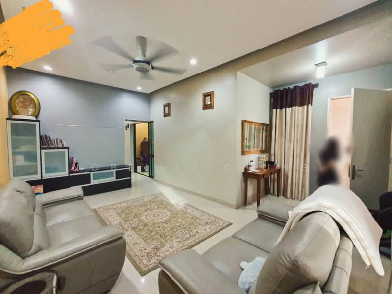 Rumah Teres 2-Tingkat untuk Dijual di Putra Avenue (Subang Jaya) - Nobeille Chung - Living Room - PropertyGuru.com.my