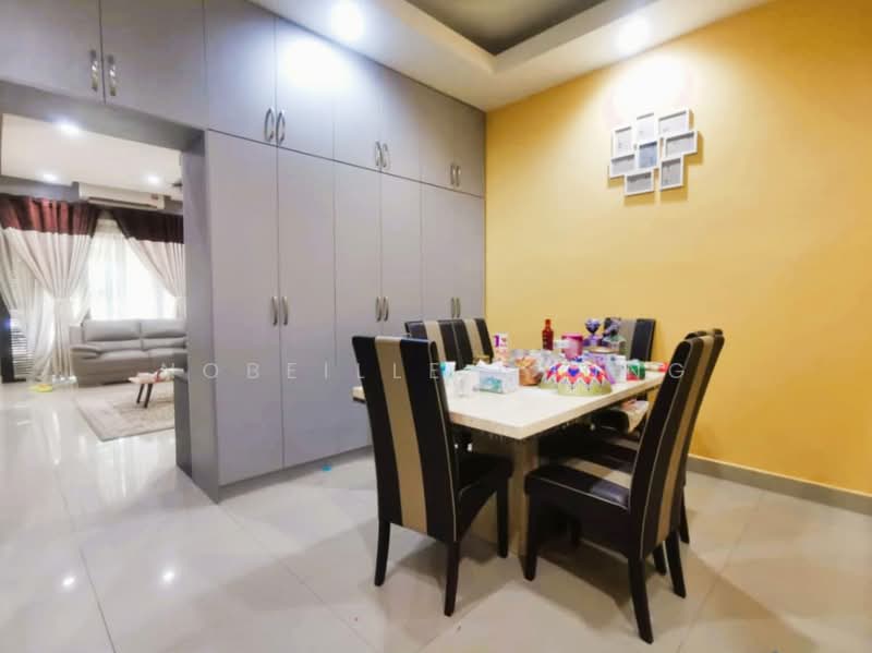 Rumah Teres 2-Tingkat untuk Dijual di Putra Avenue (Subang Jaya) - Nobeille Chung - Living Room - PropertyGuru.com.my