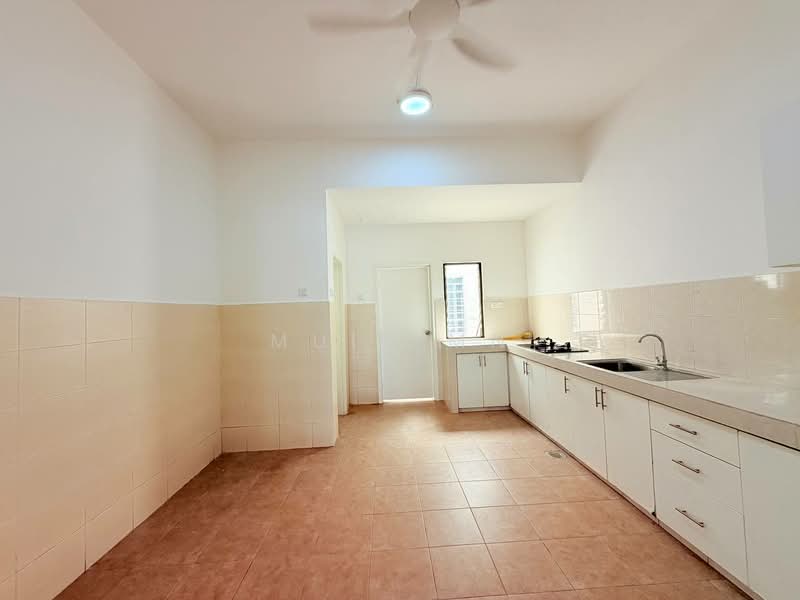 2-storey Terraced House for Sale in Glenmarie (Selangor) - Muin Mn - Kitchen - PropertyGuru.com.my