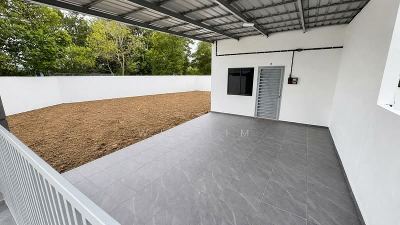 Rumah Teres 2-Tingkat untuk Dijual di Taman Daiman Jaya (Kota Tinggi) - Win Lim - Exterior - PropertyGuru.com.my