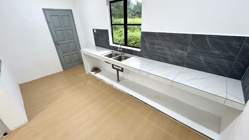 Rumah Teres 2-Tingkat untuk Dijual di Taman Daiman Jaya (Kota Tinggi) - Win Lim - Kitchen - PropertyGuru.com.my