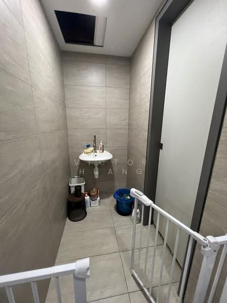 Office for Sale in Shah Alam (Selangor) - Victor Huang - Bathroom - PropertyGuru.com.my