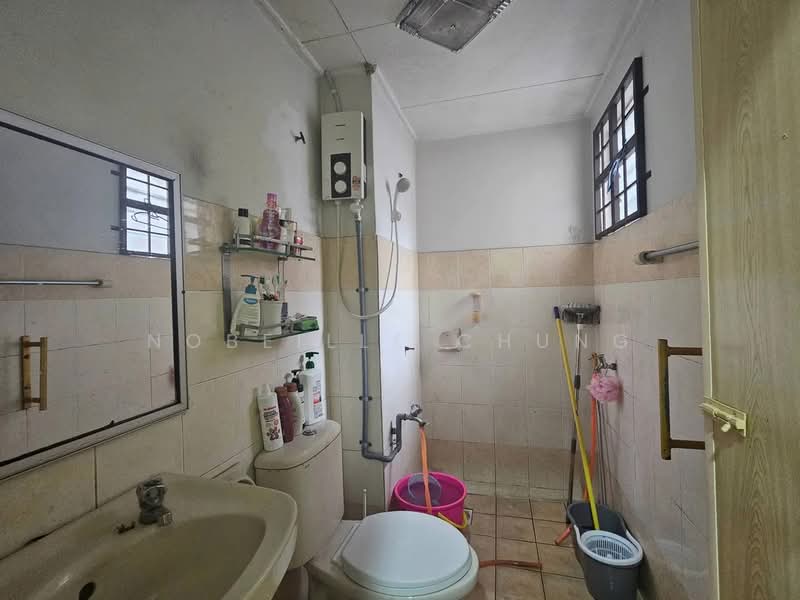 Rumah Teres 2-Tingkat untuk Dijual di Putra Heights (Subang Jaya) - Nobeille Chung - Bathroom - PropertyGuru.com.my