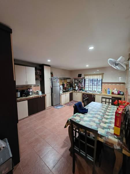 Rumah Teres 1-Tingkat untuk Dijual di Taman Rinting (Masai) - Daniel Yong - Kitchen - PropertyGuru.com.my