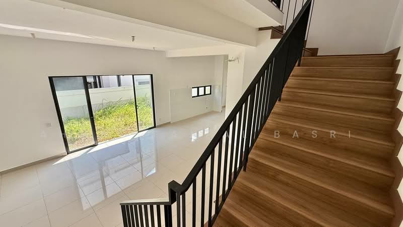 Rumah Berkembar untuk Dijual di Cyber 10 (Cyberjaya) - Ahmad Faizal Basri - Living Room - PropertyGuru.com.my