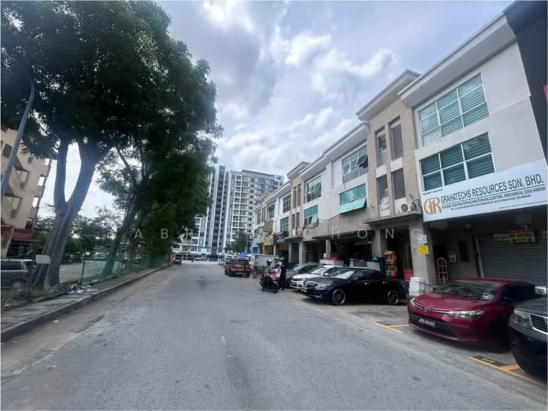 Shop / Office untuk Dijual di Subang Bestari (Shah Alam) - Sabrina Chong - Exterior - PropertyGuru.com.my