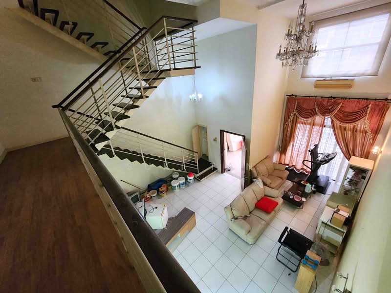 3-storey Terraced House for Sale in Lake Fields (Sungai Besi) - Suki Tan - Living Room - PropertyGuru.com.my