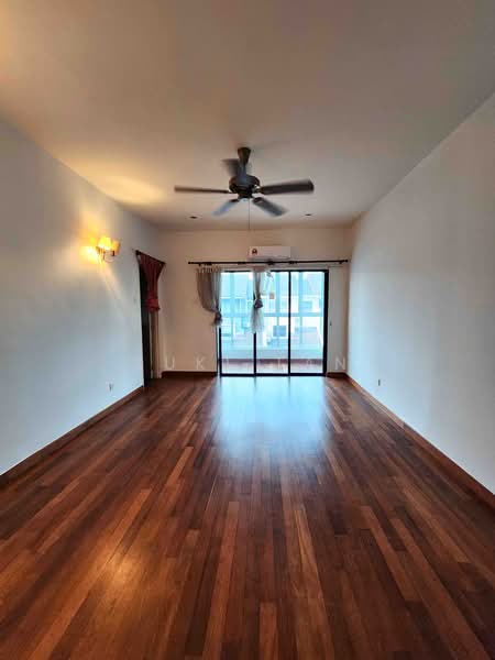 3-storey Terraced House for Sale in Lake Fields (Sungai Besi) - Suki Tan - Living Room - PropertyGuru.com.my