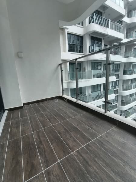 Kondominium untuk Dijual di Amberside @ Country Garden Danga Bay - Ee Fong Toh - Balcony - PropertyGuru.com.my