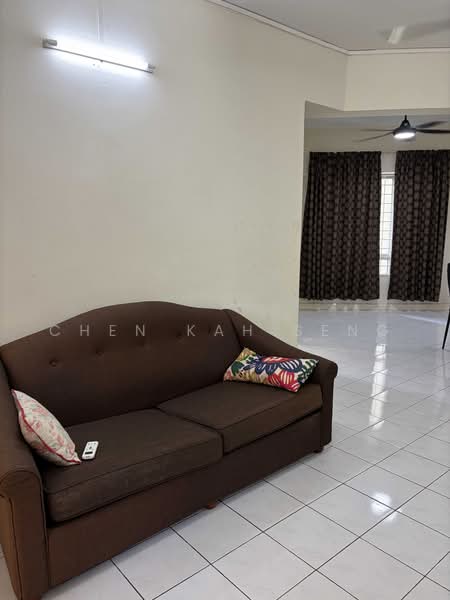 Kondominium untuk Dijual di Pantai Panorama Condominiums - Chen Kah Seng - Living Room - PropertyGuru.com.my