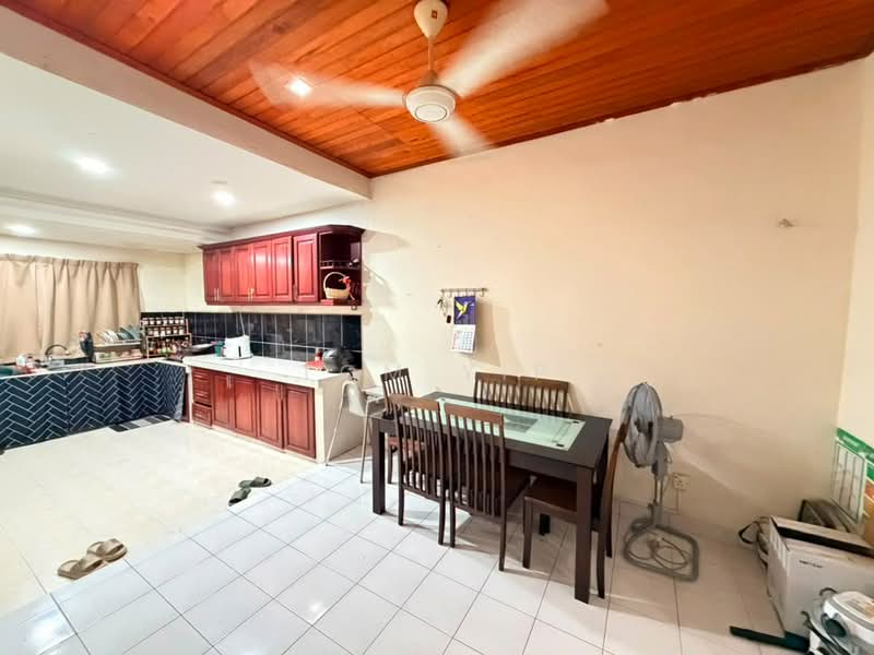 1-storey Terraced House for Sale in Taman Pelangi (Rawang) - Tom Yip - Kitchen - PropertyGuru.com.my