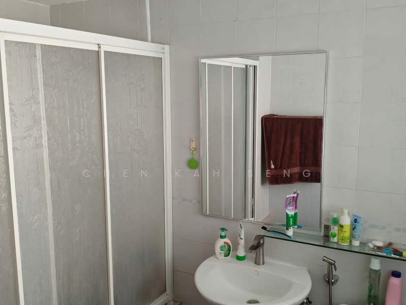 Condominium for Rent at Pantai Panorama Condominiums - Chen Kah Seng - Bathroom - PropertyGuru.com.my