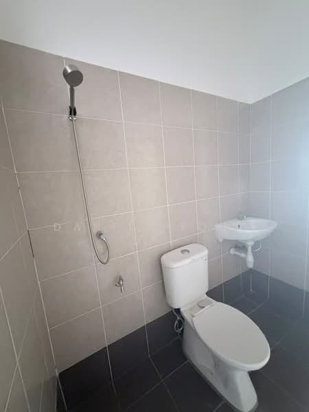 Pangsapuri untuk Dijual di Seri Molek Perdana - Daniel Yong - Bathroom - PropertyGuru.com.my