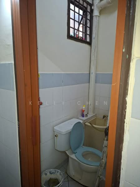 Rumah Teres 2-Tingkat untuk Disewa di Permas Jaya (Johor Bahru) - Kelly Chen - Bathroom - PropertyGuru.com.my