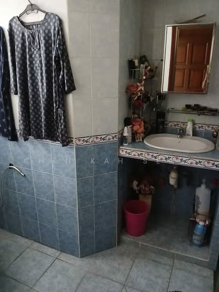 Condominium for Sale at Ehsan Ria - Chen Kah Seng - Bathroom - PropertyGuru.com.my
