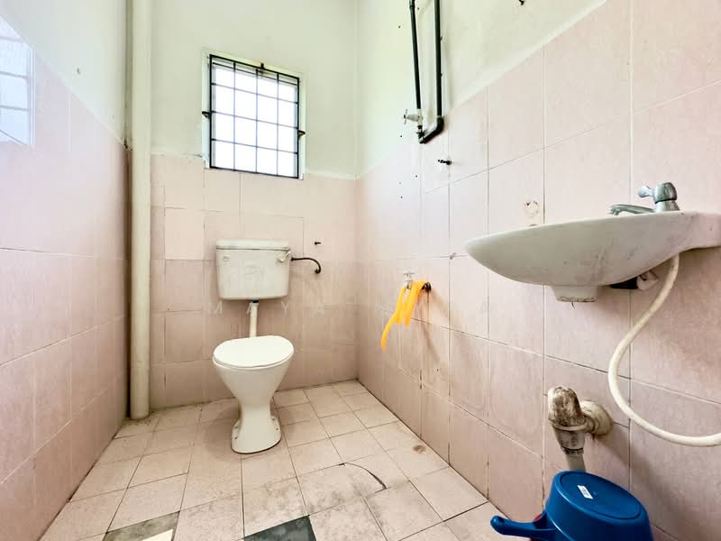 Terraced House for Sale in Klang (Selangor) - Maya Myra - Bathroom - PropertyGuru.com.my