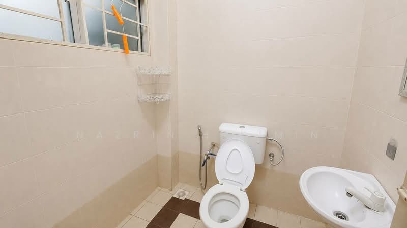 Rumah Teres 1-Tingkat untuk Dijual di Seksyen 29 (Shah Alam) - Nazrin Hakimin - Bathroom - PropertyGuru.com.my