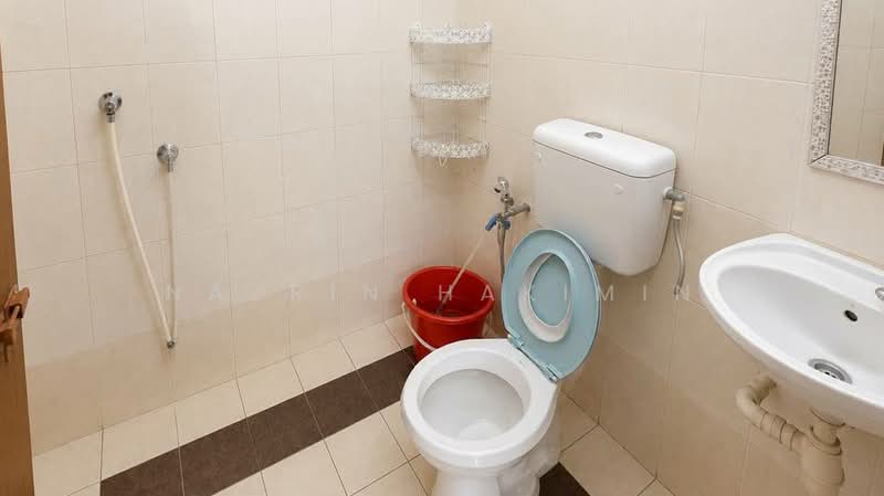 Rumah Teres 1-Tingkat untuk Dijual di Seksyen 29 (Shah Alam) - Nazrin Hakimin - Bathroom - PropertyGuru.com.my