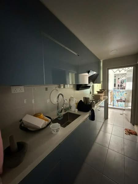 Kediaman Servis untuk Dijual di KSL Residence @ Daya - Ee Fong Toh - Kitchen - PropertyGuru.com.my