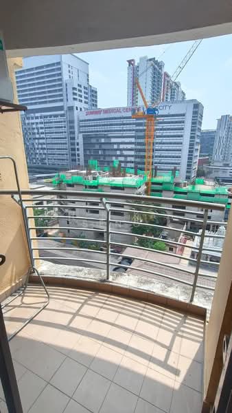 Kondominium untuk Disewa di Warisan City View - Chen Kah Seng - Balcony - PropertyGuru.com.my