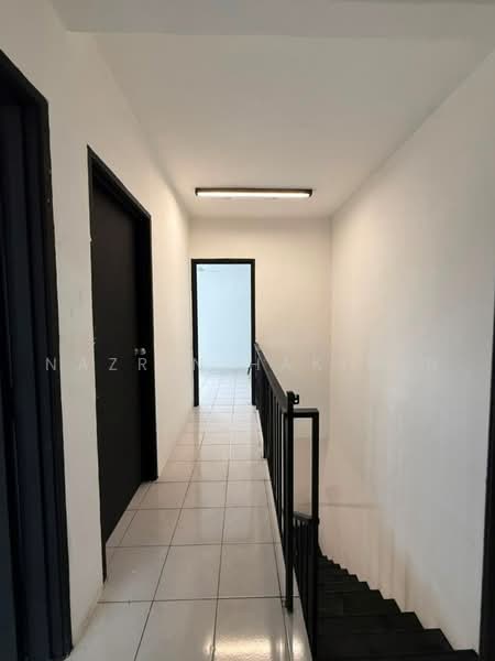 Rumah Teres untuk Dijual di Sungai Buloh (Selangor) - Nazrin Hakimin - Corridor - PropertyGuru.com.my
