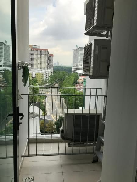 Kediaman Servis untuk Dijual di Crescent Bay Suites (Teluk Bayu) - Kelly Chen - Balcony - PropertyGuru.com.my