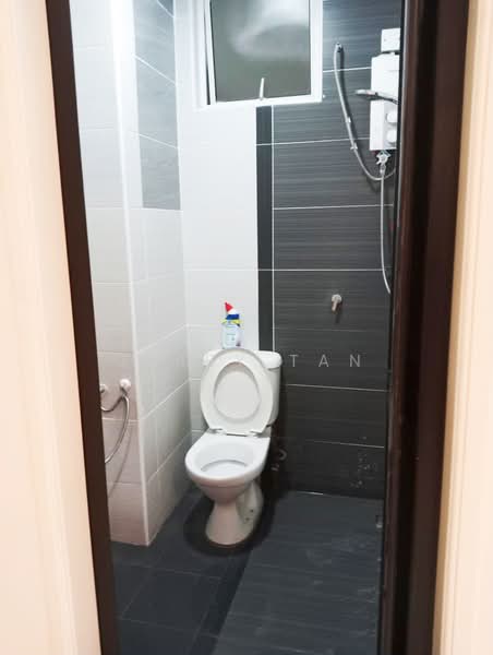 Kondominium untuk Disewa di The Oasis - Jerry Tan - Bathroom - PropertyGuru.com.my