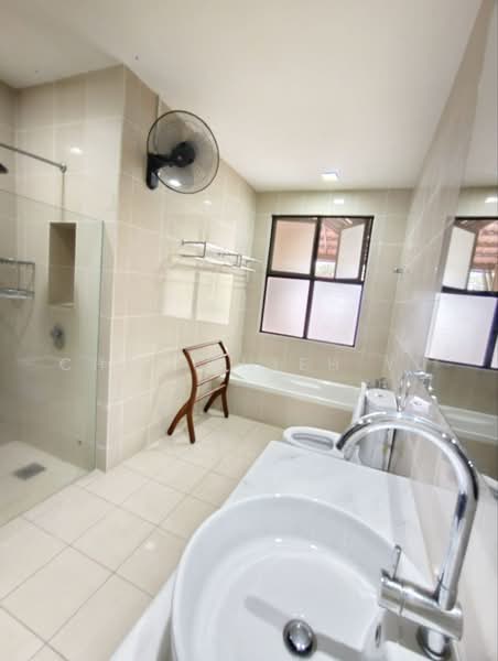 Semi-Detached House for Sale in Leisure Farm (Gelang Patah) - Chen Shieh Yu - Bathroom - PropertyGuru.com.my