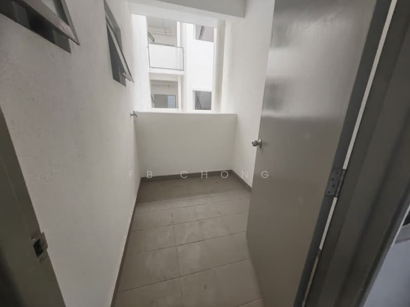 Pangsapuri untuk Dijual di Residensi Kajang Utama - FB Chong - Balcony - PropertyGuru.com.my