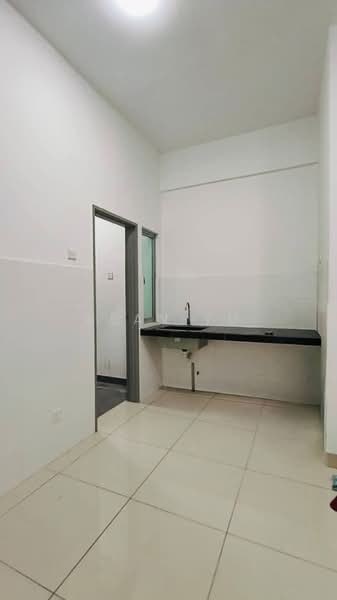 Kondominium untuk Disewa di Sky Awani Residensi 2 - Kean Yu - Kitchen - PropertyGuru.com.my