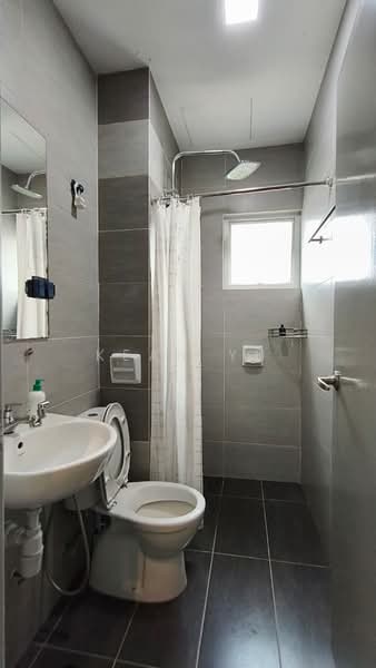 Kondominium untuk Disewa di Sky Awani Residensi 2 - Kean Yu - Bathroom - PropertyGuru.com.my